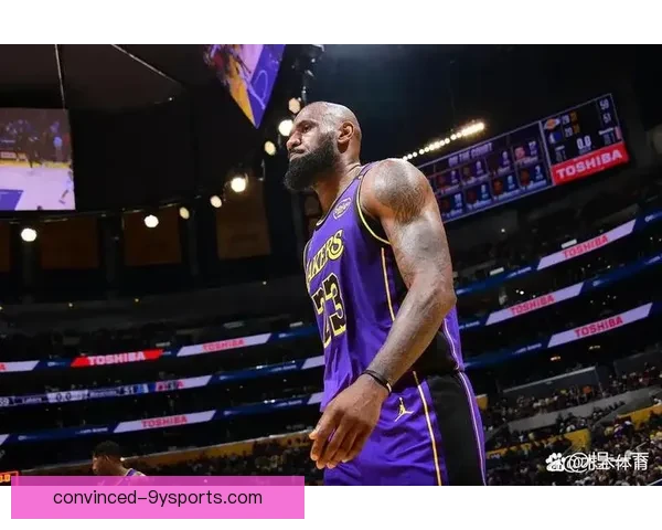 詹姆斯伤退湖人连败步入困境 另一核心球员能否挺身而出重振雄风