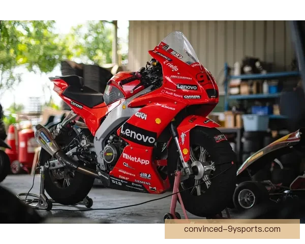 MotoGP最新赛季精彩回顾车手表现与赛道策略解析